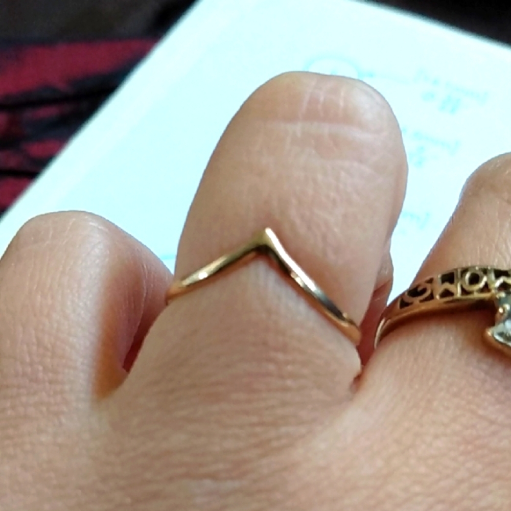 10k Yellow Gold Chevron Ring